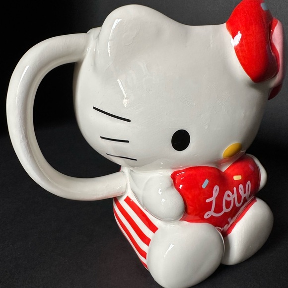 ♥️ Full body Hello Kitty mug ♥️ - Picture 3 of 7